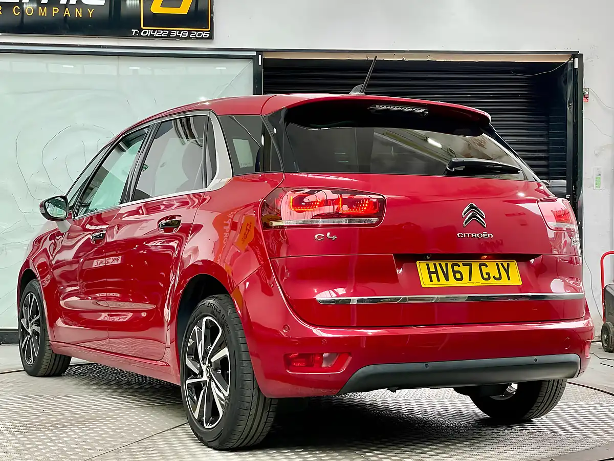 Used 2017 Citroen C4 Picasso Flair Red - Interior and Exterior details 5