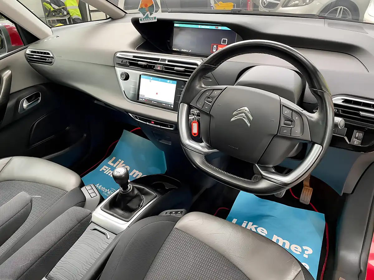 Used 2017 Citroen C4 Picasso Flair Red - Interior and Exterior details 6
