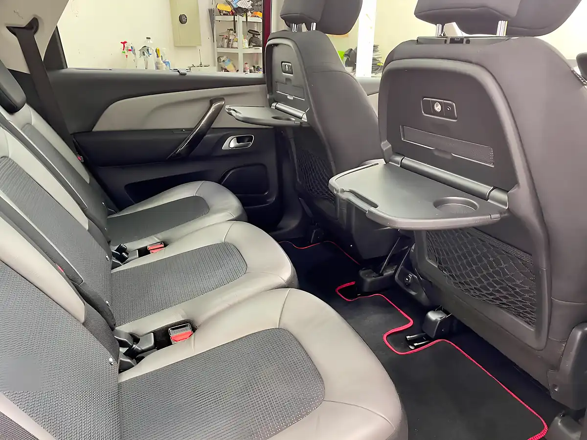 Used 2017 Citroen C4 Picasso Flair Red - Interior and Exterior details 8