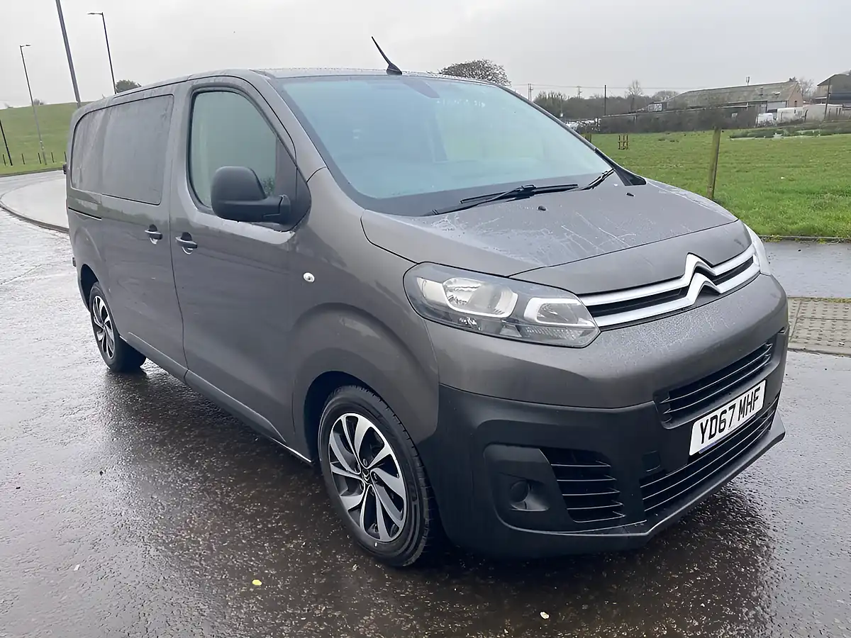 Used 2017 Citroen Dispatch Crew Van Mwb 6 SEAT Grey - Front View
