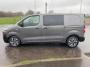 Used 2017 Citroen Dispatch Crew Van Mwb 6 SEAT Grey - Interior and Exterior details 16