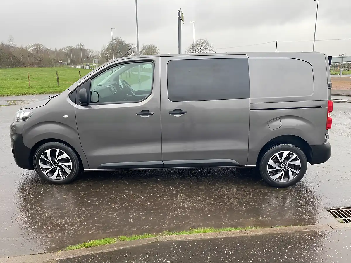Used 2017 Citroen Dispatch Crew Van Mwb 6 SEAT Grey - Interior and Exterior details 16