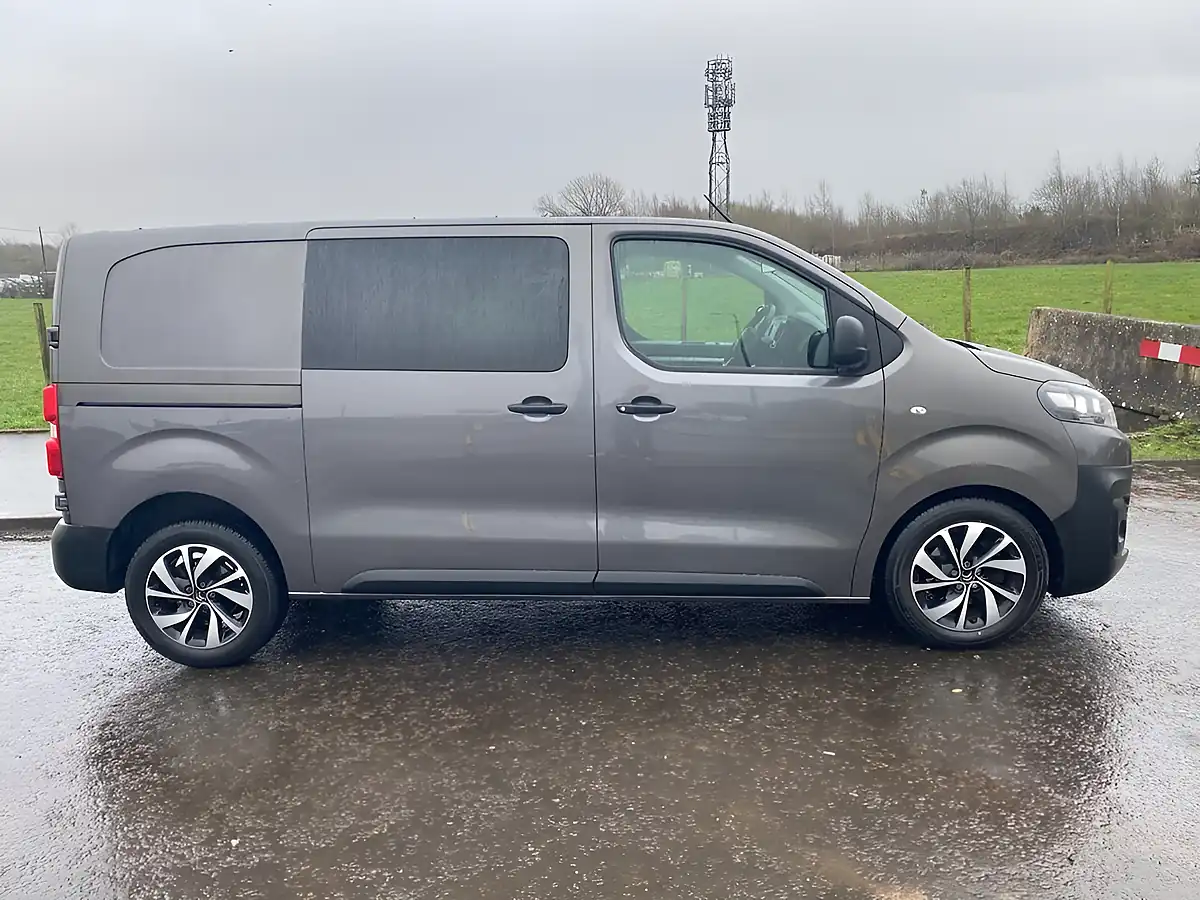 Used 2017 Citroen Dispatch Crew Van Mwb 6 SEAT Grey - Interior and Exterior details 2