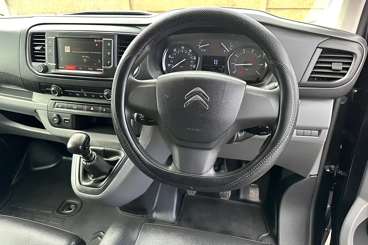 Used 2017 Citroen Dispatch Enterprise M Black - Interior and Exterior details 10