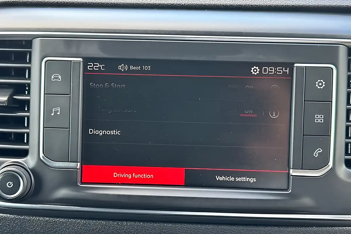 Used 2017 Citroen Dispatch Enterprise M Black - Interior and Exterior details 17