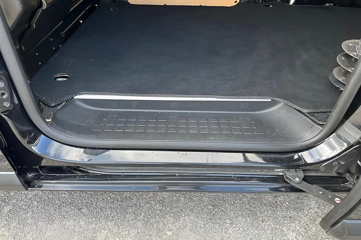 Used 2017 Citroen Dispatch Enterprise M Black - Interior and Exterior details 19