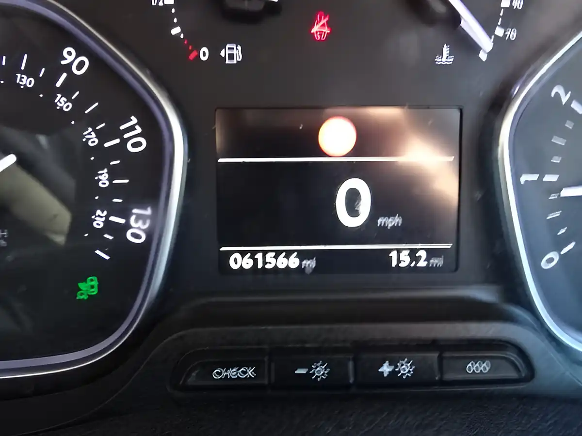 Used 2017 Citroen Dispatch Enterprise Plus M White - Interior and Exterior details 19