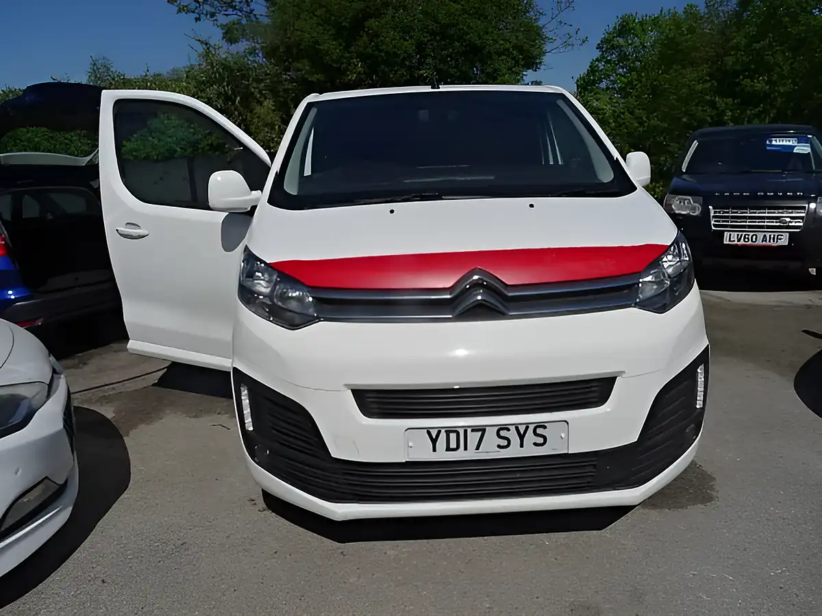 Used 2017 Citroen Dispatch Enterprise Plus M White - Interior and Exterior details 5