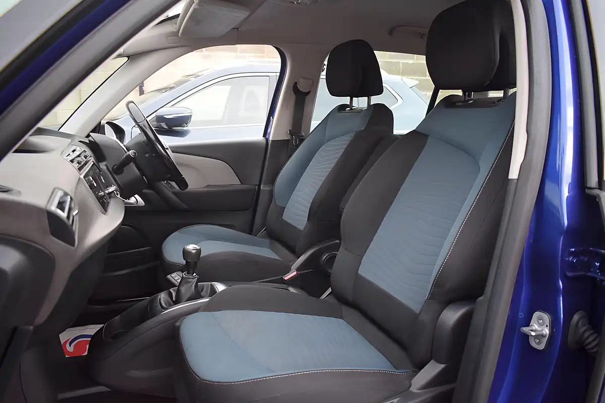 Used 2017 Citroen Grand C4 Picasso Feel Blue - Interior and Exterior details 15