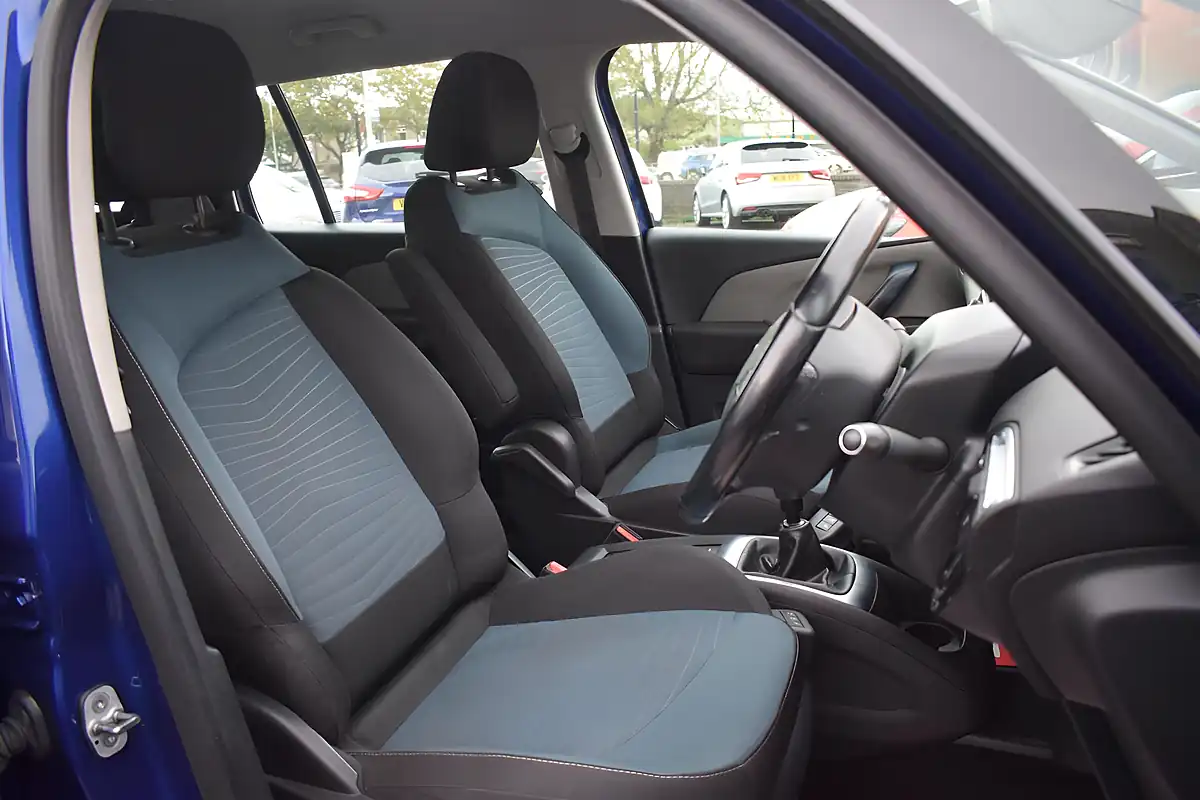 Used 2017 Citroen Grand C4 Picasso Feel Blue - Interior and Exterior details 8