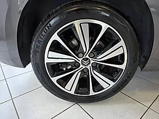Used 2017 Citroen Grand C4 Picasso Feel Grey - Interior and Exterior details 15