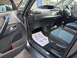 Used 2017 Citroen Grand C4 Picasso Feel Grey - Interior and Exterior details 19