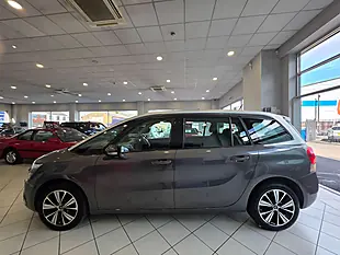 Used 2017 Citroen Grand C4 Picasso Feel Grey - Interior and Exterior details 6
