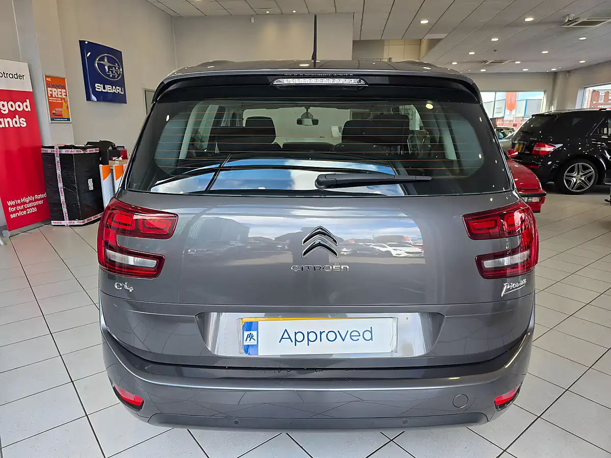 Used 2017 Citroen Grand C4 Picasso Feel Grey - Interior and Exterior details 7