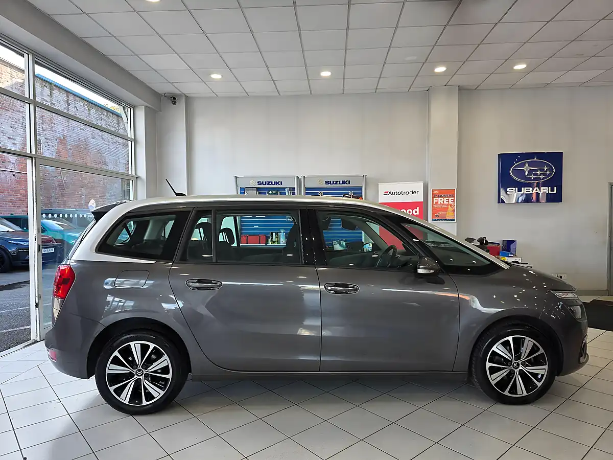 Used 2017 Citroen Grand C4 Picasso Feel Grey - Interior and Exterior details 9