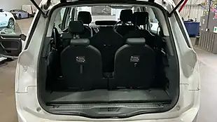 Used 2017 Citroen Grand C4 Picasso Feel White - Interior and Exterior details 9