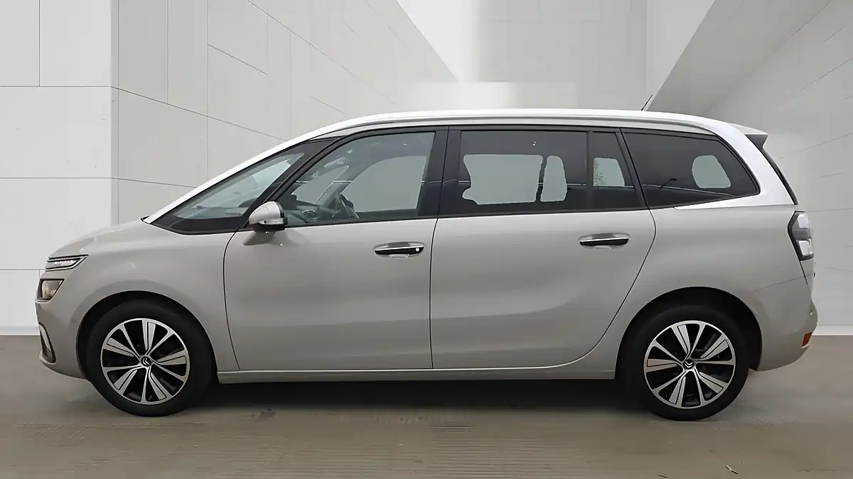 Used 2017 Citroen Grand C4 Picasso Flair Beige - Interior and Exterior details 6