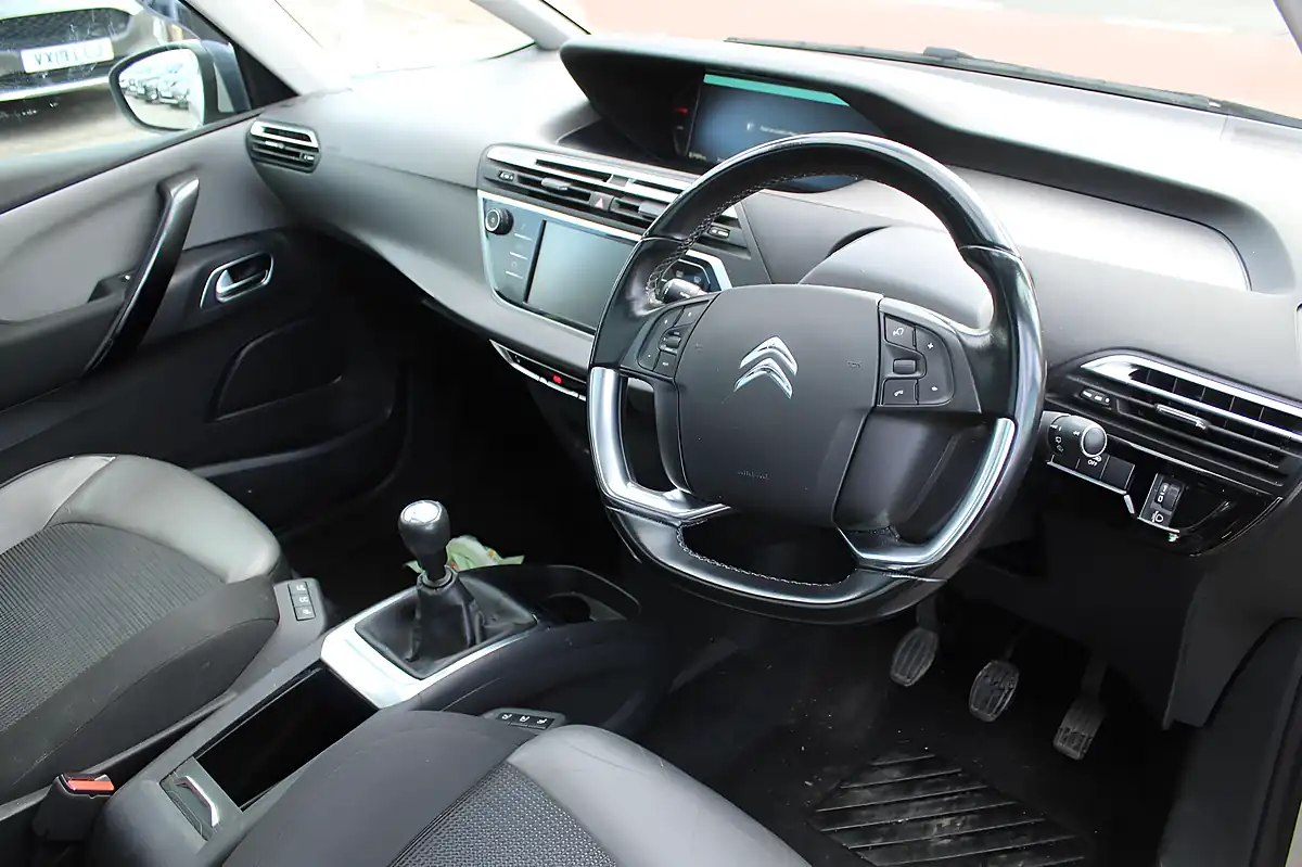 Used 2017 Citroen Grand C4 Picasso Flair Beige - Interior and Exterior details 3
