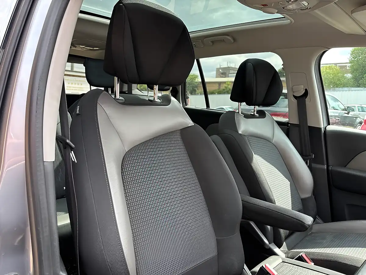 Used 2017 Citroen Grand C4 Picasso Flair Grey - Interior and Exterior details 13