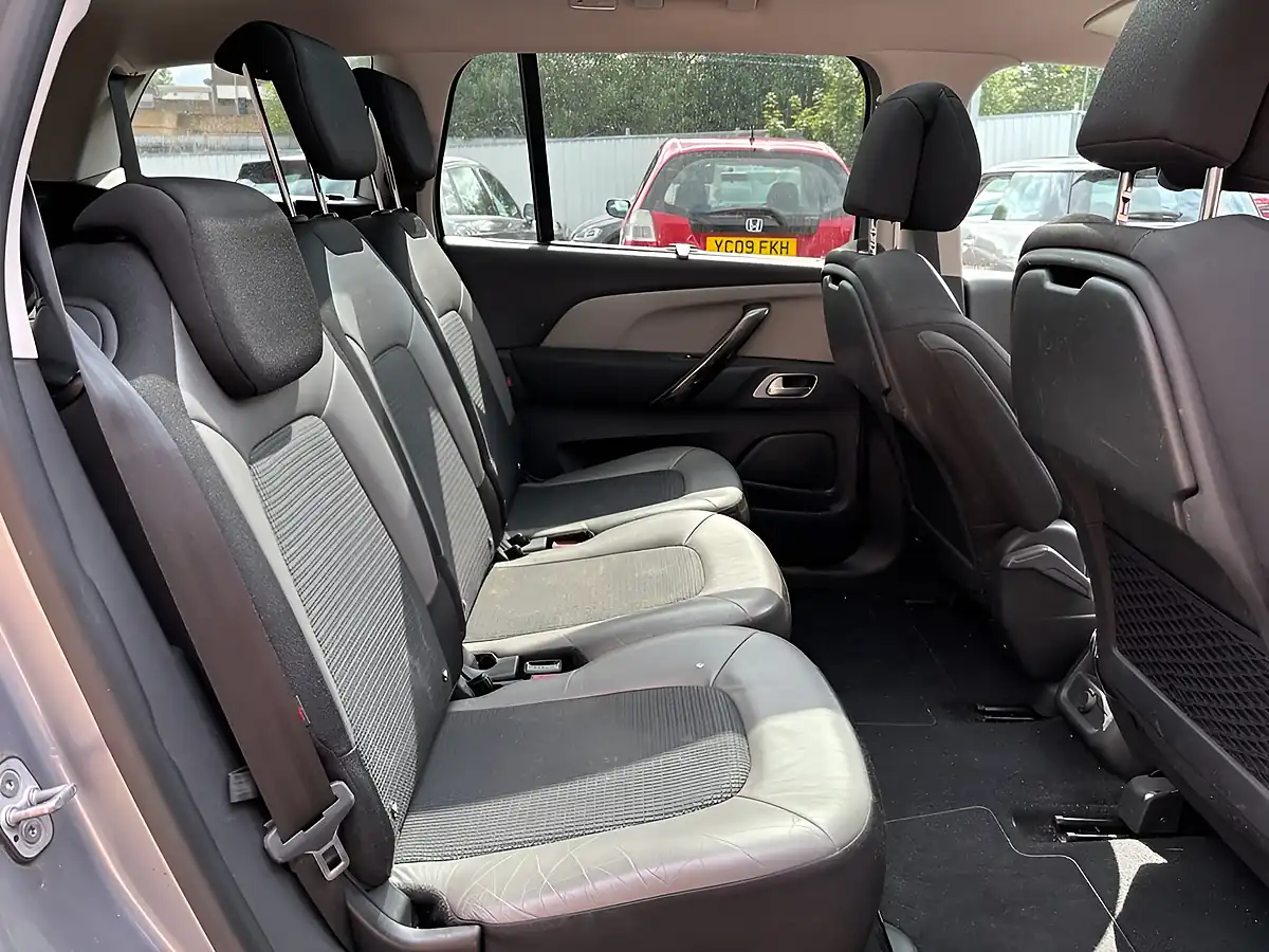 Used 2017 Citroen Grand C4 Picasso Flair Grey - Interior and Exterior details 14