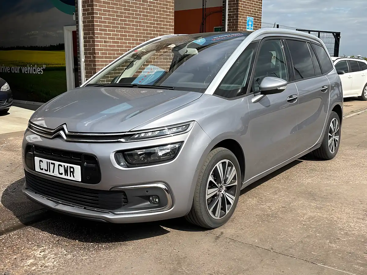 Used 2017 Citroen Grand C4 Picasso Flair Grey - Interior and Exterior details 4