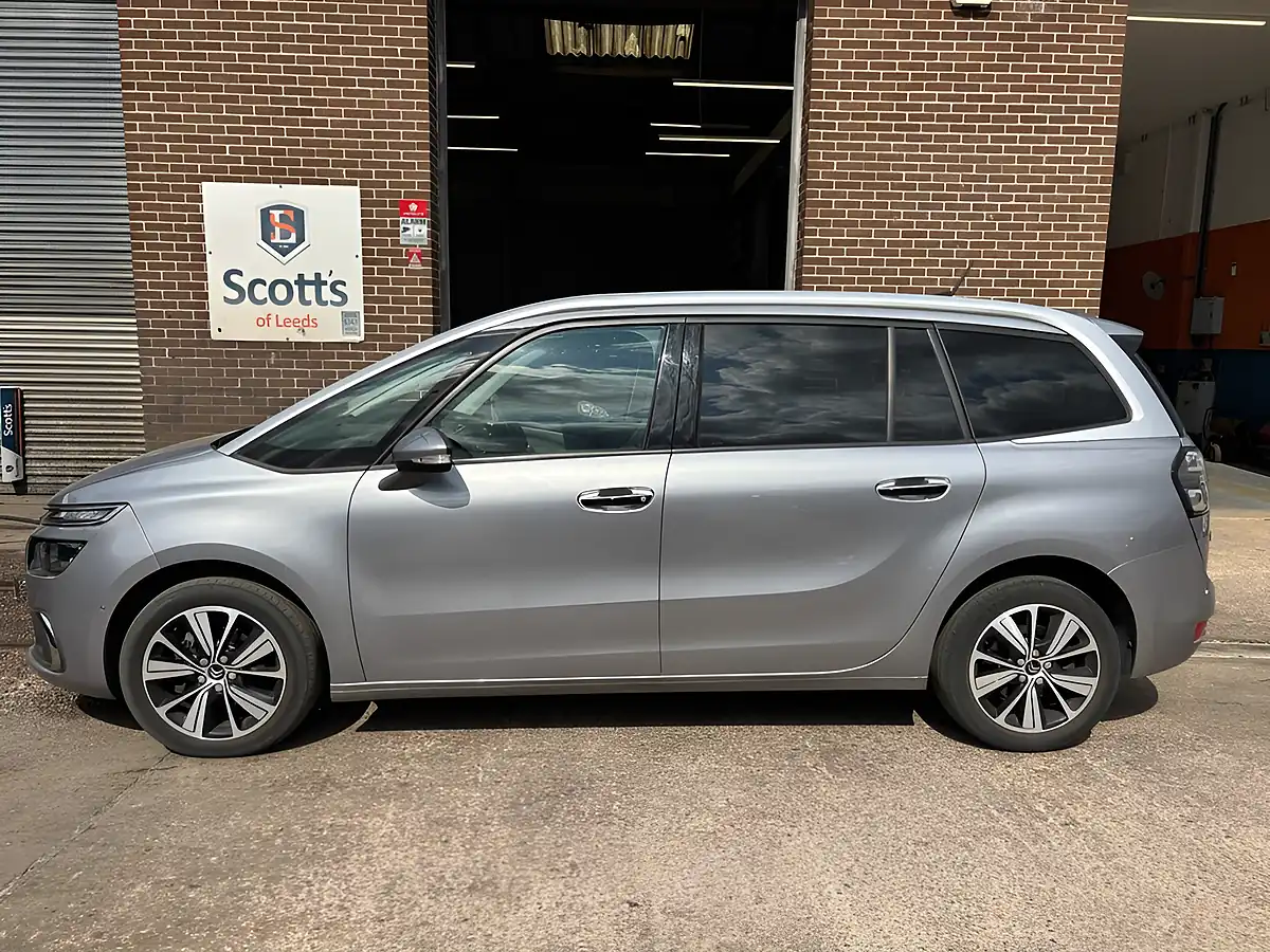 Used 2017 Citroen Grand C4 Picasso Flair Grey - Interior and Exterior details 6