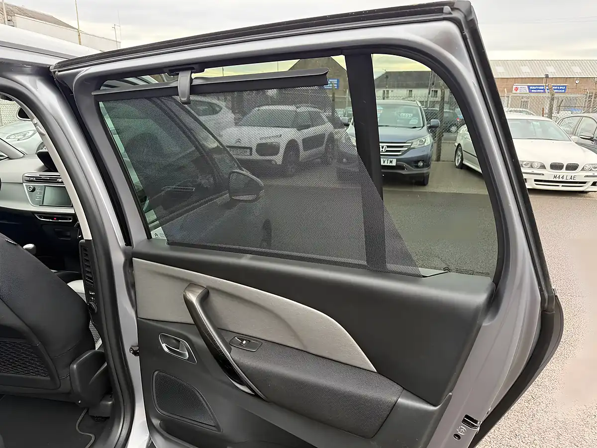 Used 2017 Citroen Grand C4 Picasso Flair Grey - Interior and Exterior details 11