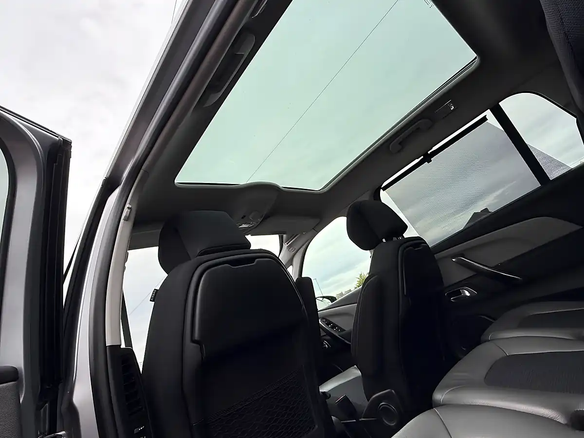 Used 2017 Citroen Grand C4 Picasso Flair Grey - Interior and Exterior details 14