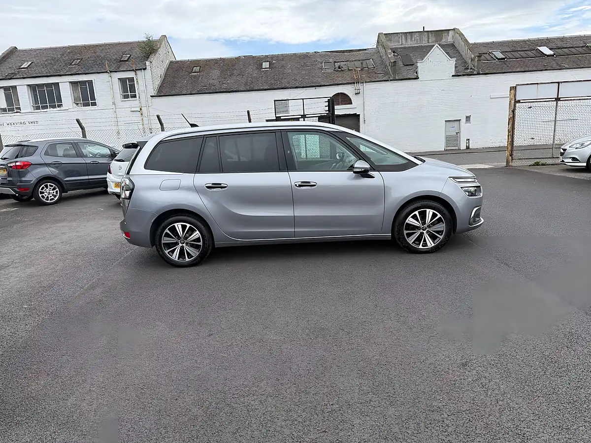 Used 2017 Citroen Grand C4 Picasso Flair Grey - Interior and Exterior details 4