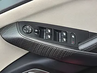 Used 2017 Citroen Grand C4 Picasso Flair Red - Interior and Exterior details 15
