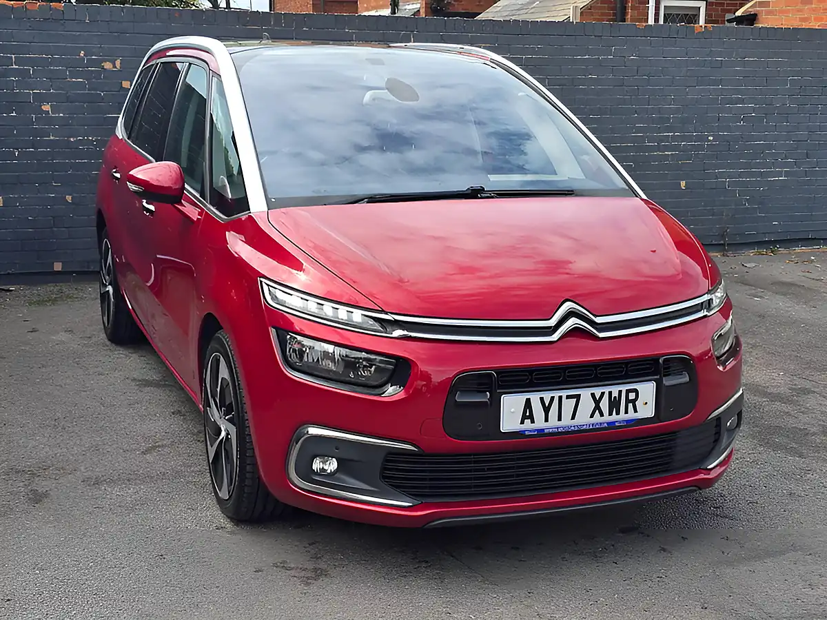 Used 2017 Citroen Grand C4 Picasso Flair Red - Interior and Exterior details 3