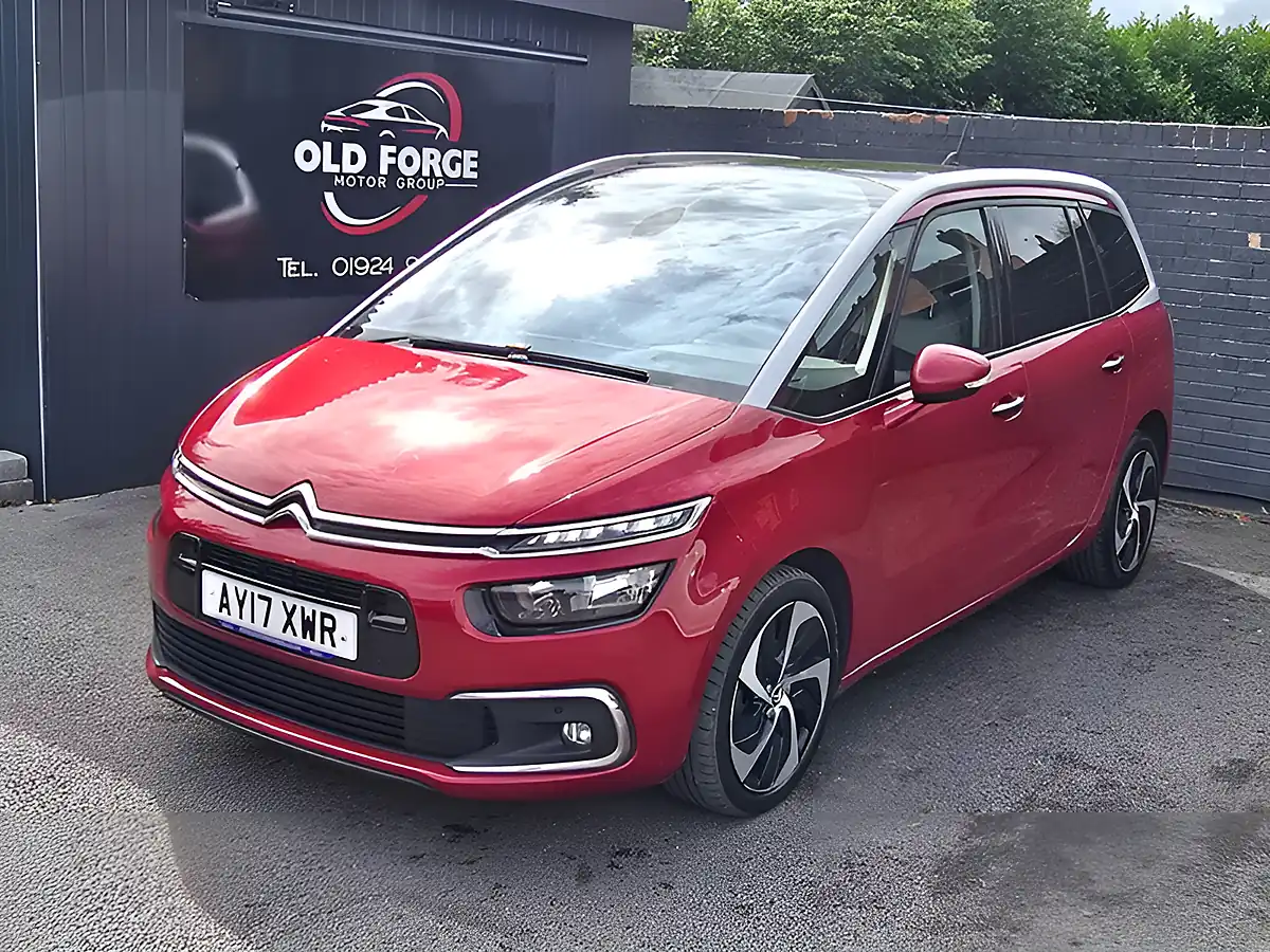 Used 2017 Citroen Grand C4 Picasso Flair Red - Interior and Exterior details 5