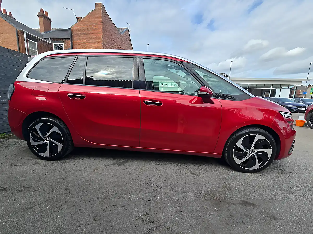 Used 2017 Citroen Grand C4 Picasso Flair Red - Interior and Exterior details 7