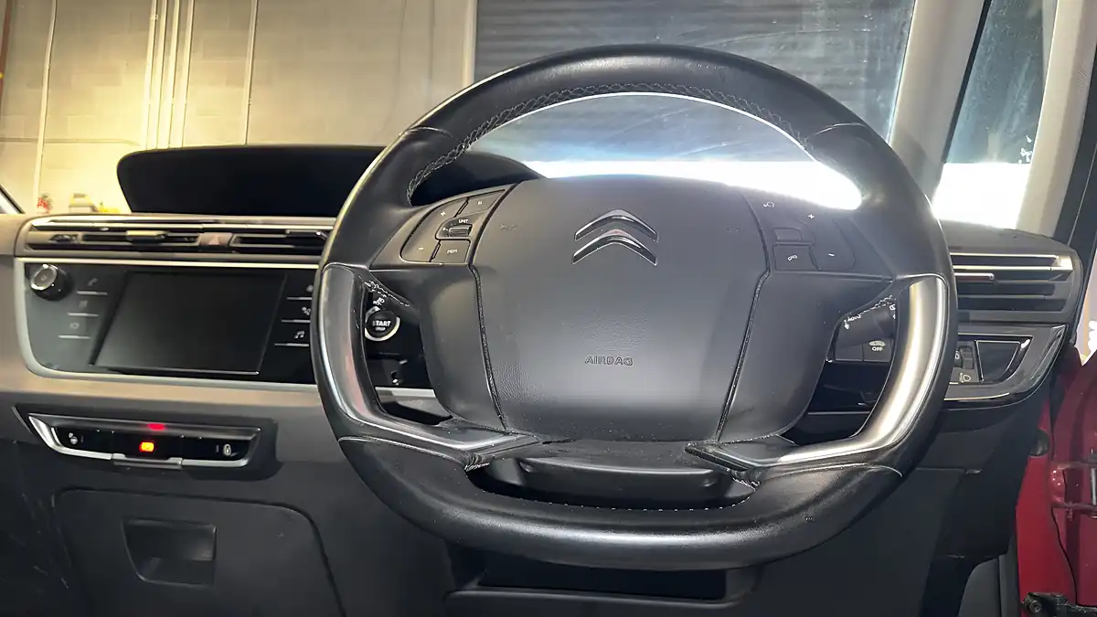 Used 2017 Citroen Grand C4 Picasso Flair Red - Interior and Exterior details 11