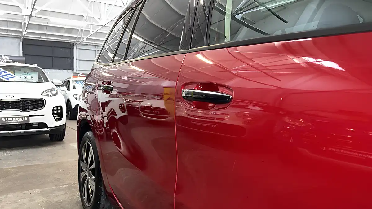 Used 2017 Citroen Grand C4 Picasso Flair Red - Interior and Exterior details 16