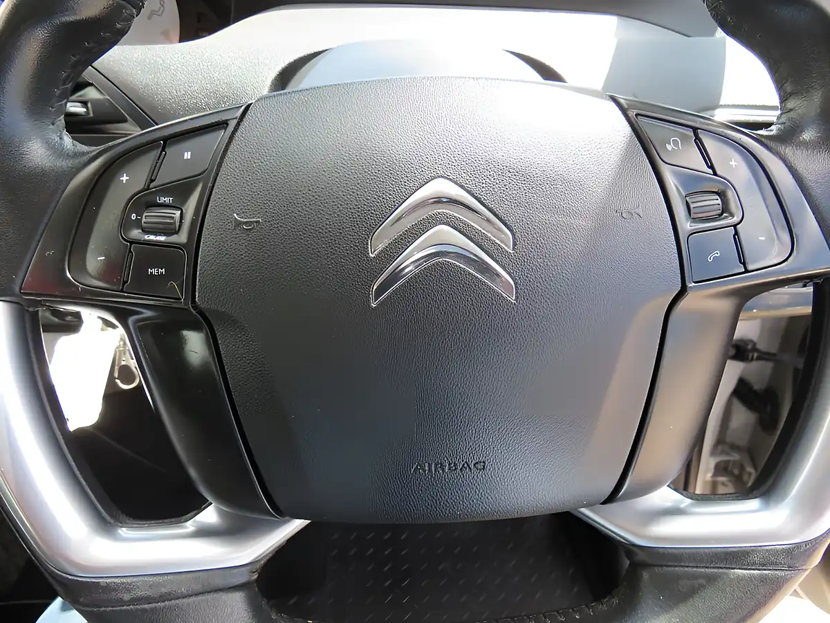 Used 2017 Citroen Grand C4 Picasso Touch Edition Beige - Interior and Exterior details 13
