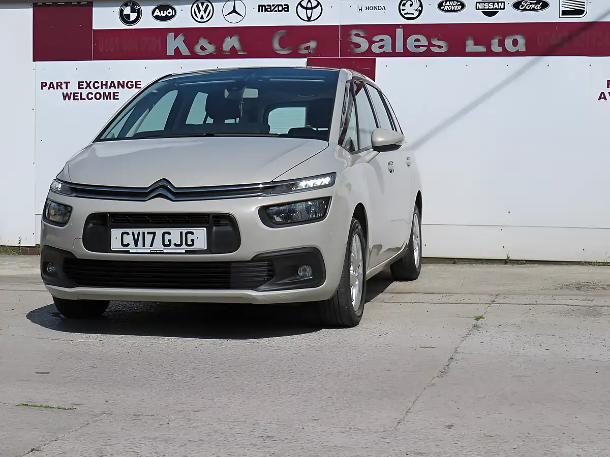 Used 2017 Citroen Grand C4 Picasso Touch Edition Beige - Interior and Exterior details 17