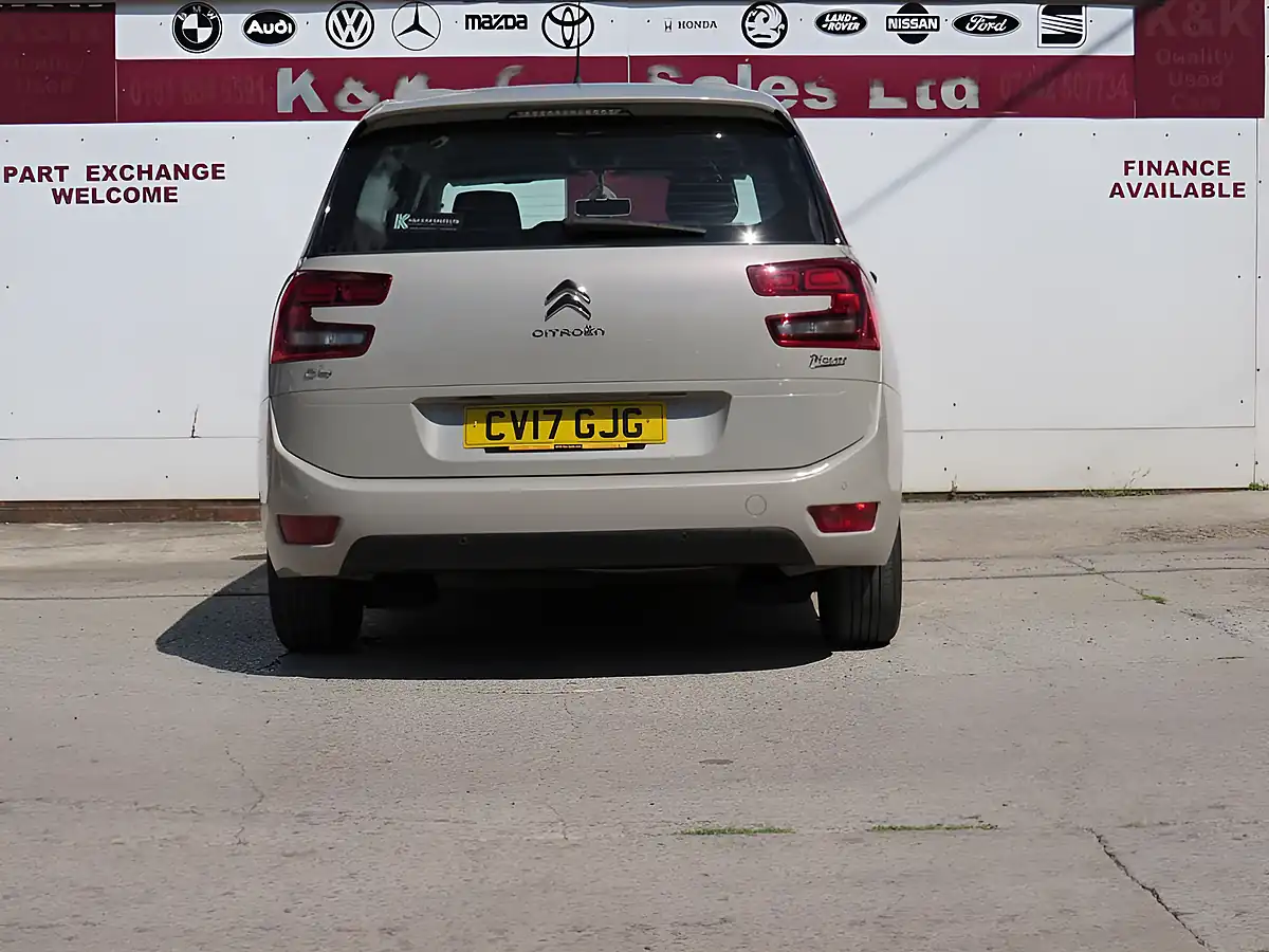 Used 2017 Citroen Grand C4 Picasso Touch Edition Beige - Interior and Exterior details 4