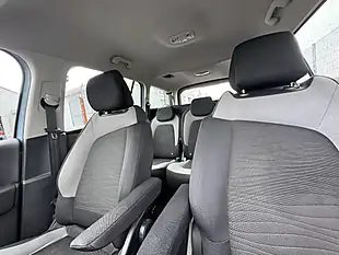 Used 2017 Citroen Grand C4 Picasso Vtr+ Blue - Interior and Exterior details 5