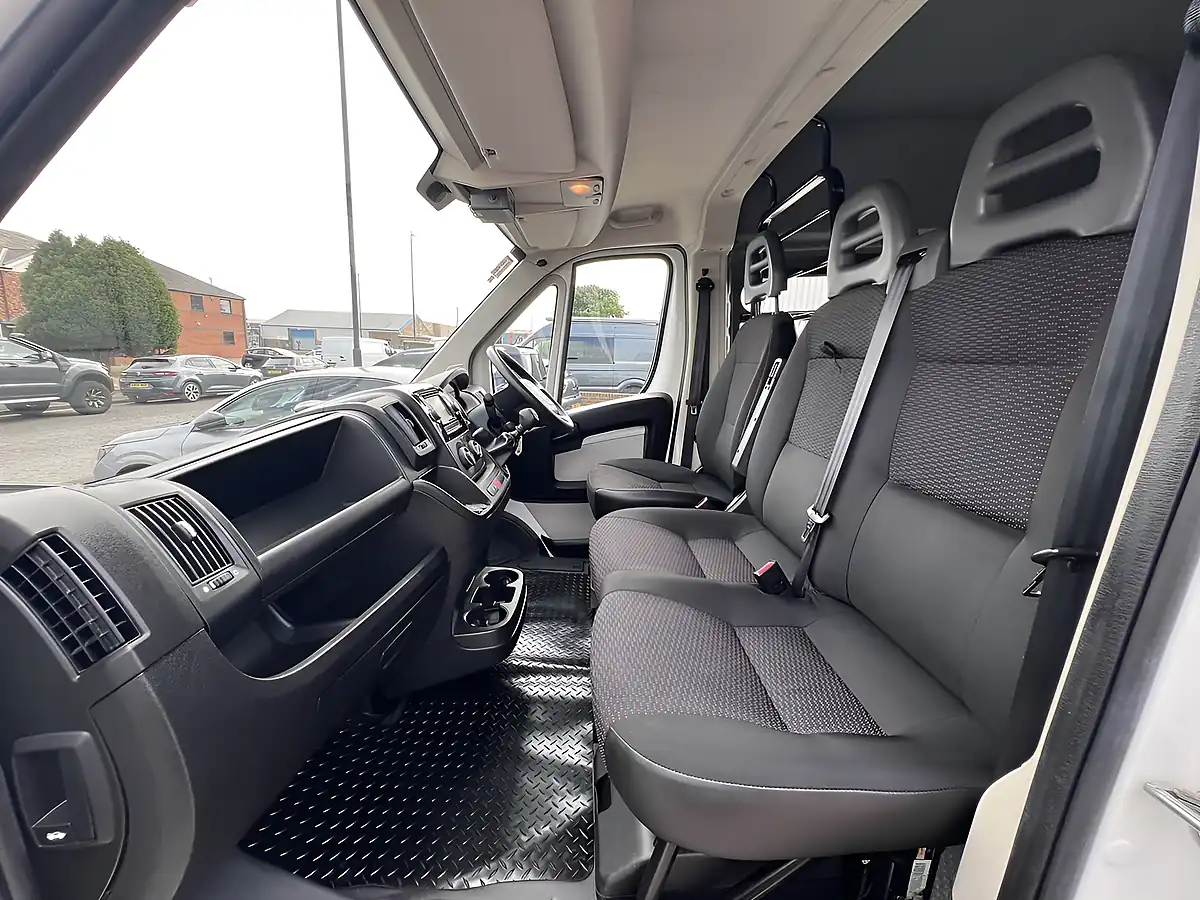 Used 2017 Citroen Relay 35 Enterprise Heavy L3H2 White - Interior and Exterior details 14