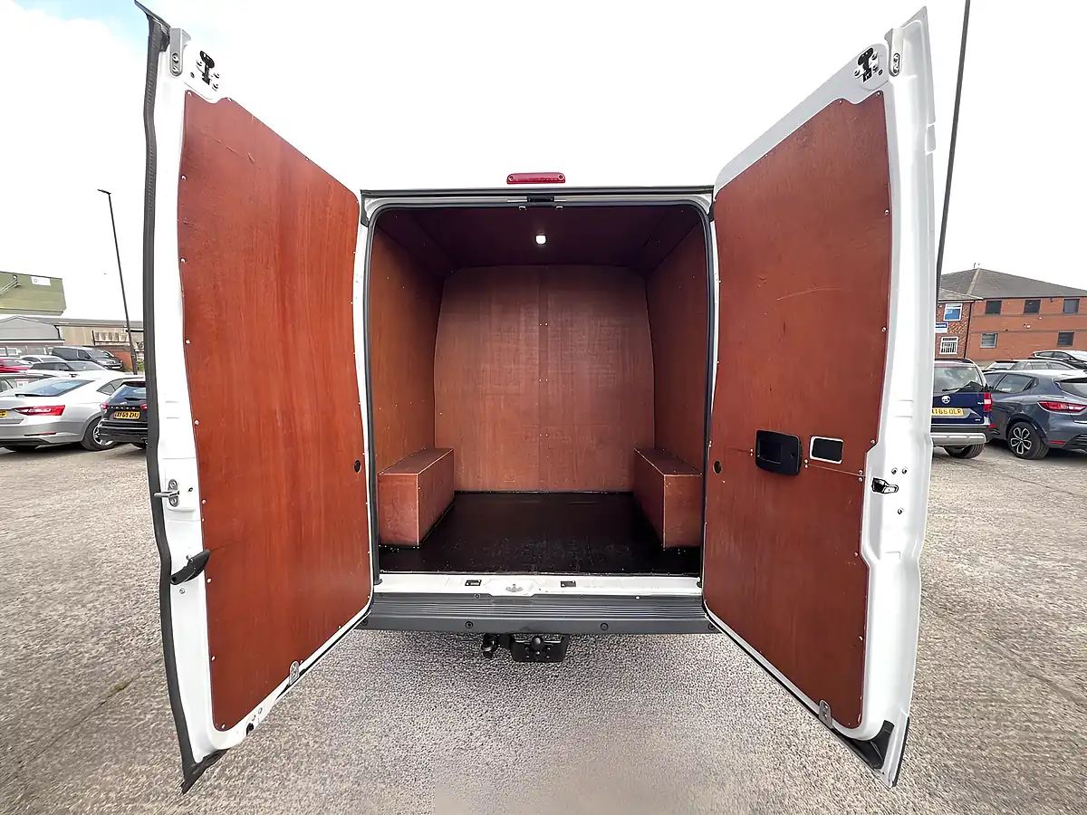 Used 2017 Citroen Relay 35 Enterprise Heavy L3H2 White - Interior and Exterior details 5