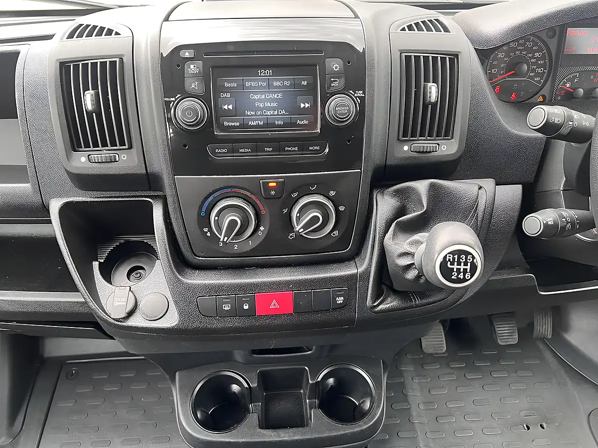 Used 2017 Citroen Relay 35 Enterprise White - Interior and Exterior details 15