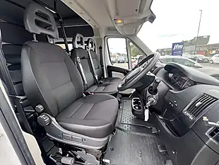 Used 2017 Citroen Relay 35 Enterprise White - Interior and Exterior details 3