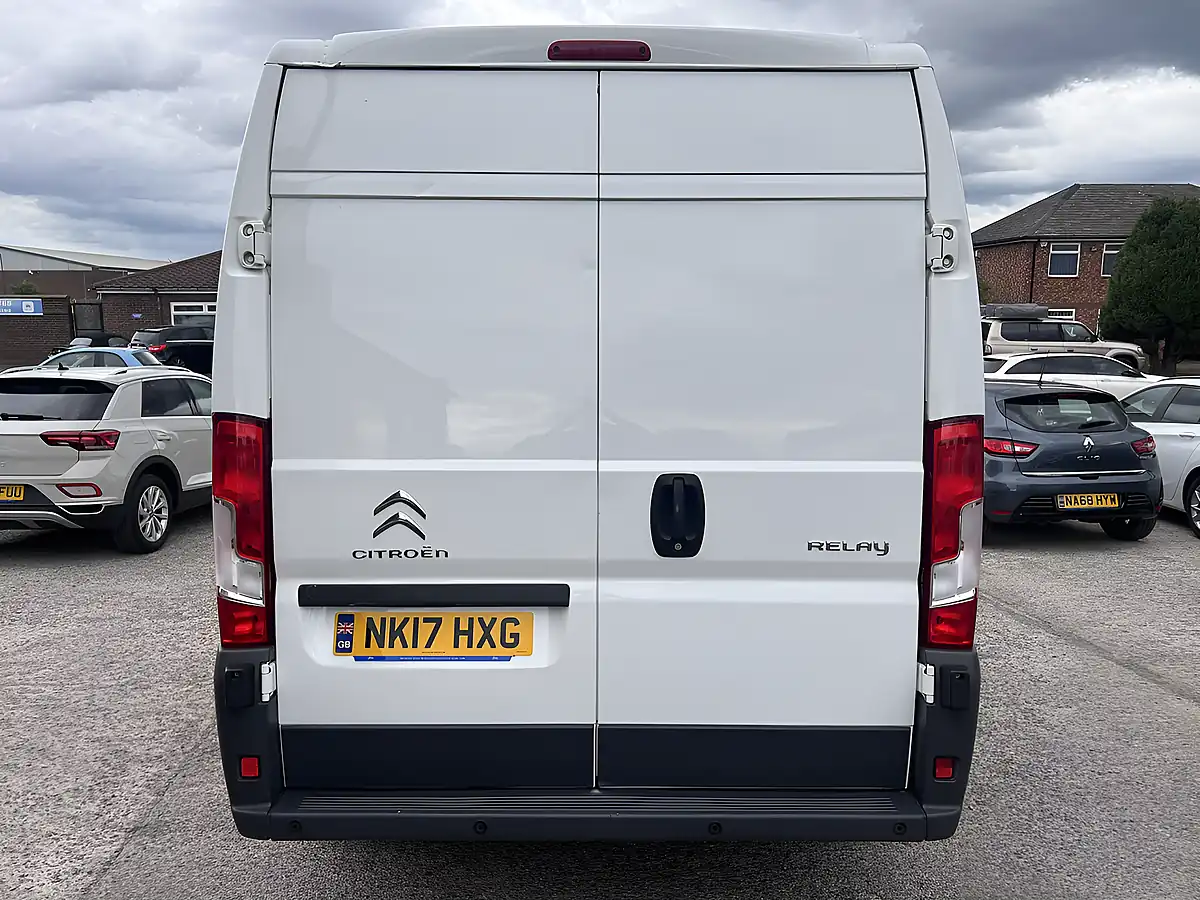 Used 2017 Citroen Relay 35 Enterprise White - Interior and Exterior details 8