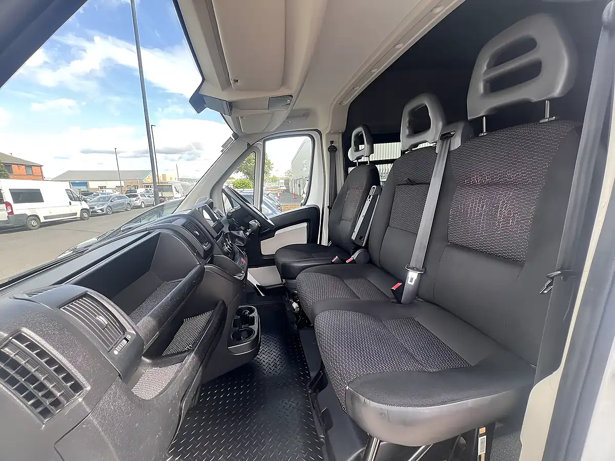 Used 2017 Citroen Relay 35 Heavy L3H2 Enterprise White - Interior and Exterior details 14