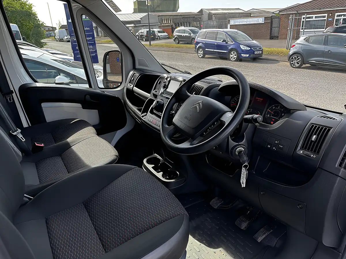 Used 2017 Citroen Relay Enterprise Heavy L3H2 White - Interior and Exterior details 14