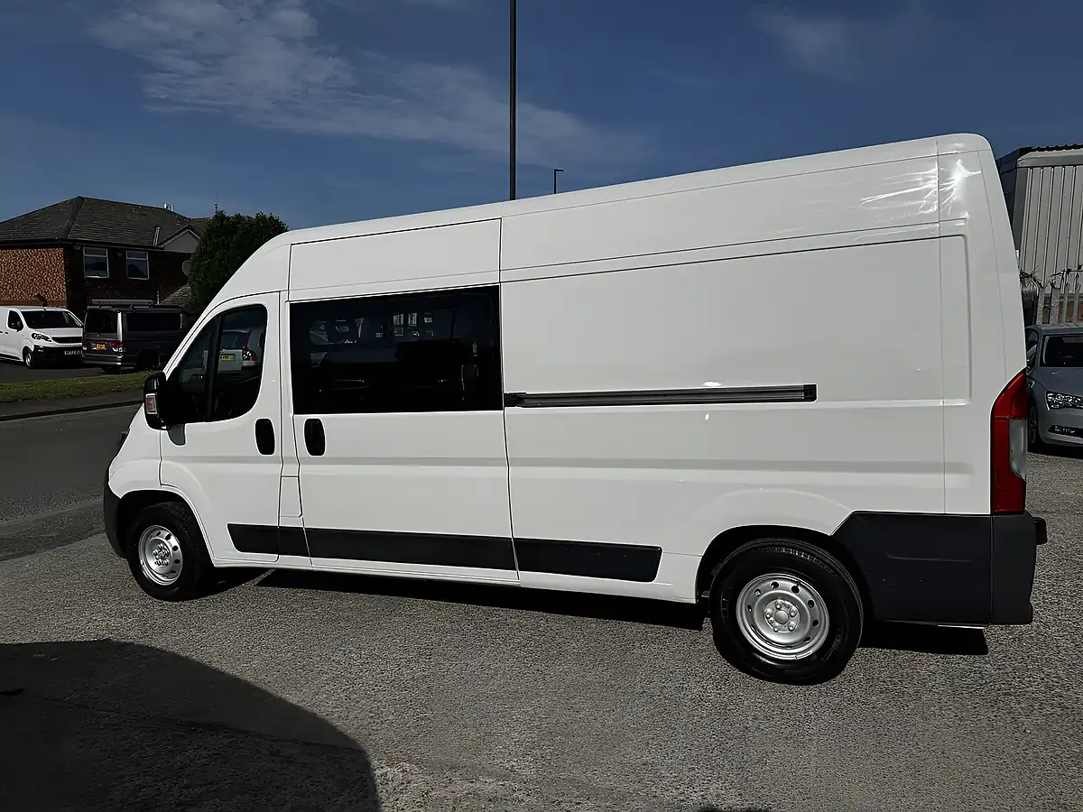 Used 2017 Citroen Relay Enterprise Heavy L3H2 White - Interior and Exterior details 9