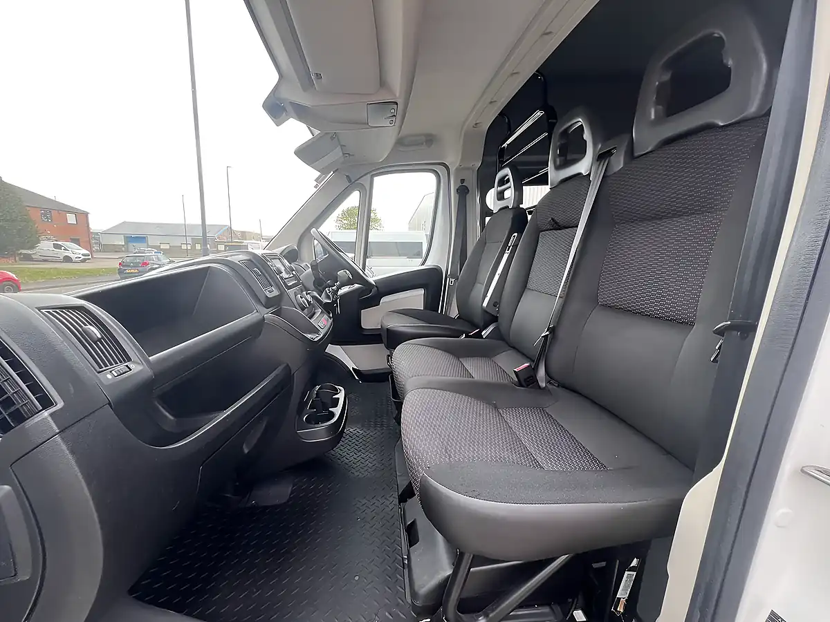 Used 2017 Citroen Relay Enterprise Heavy Lwb H2 White - Interior and Exterior details 10