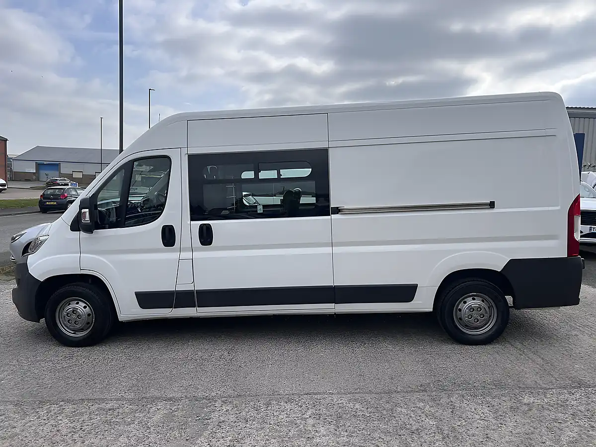Used 2017 Citroen Relay Enterprise Heavy Lwb H2 White - Interior and Exterior details 8