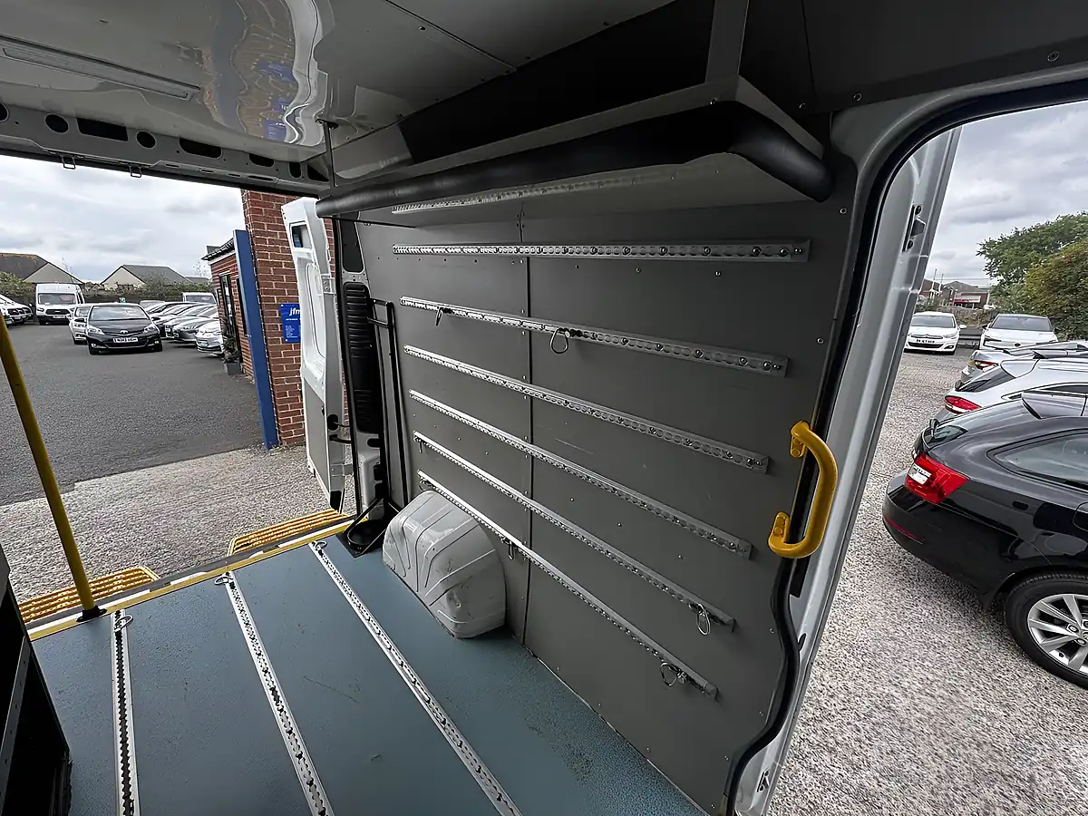 Used 2017 Citroen Relay Enterprise L3H2 Workshop White - Interior and Exterior details 7
